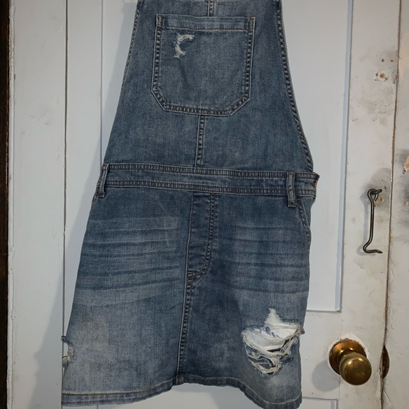 Dress - Picture 2 of 3